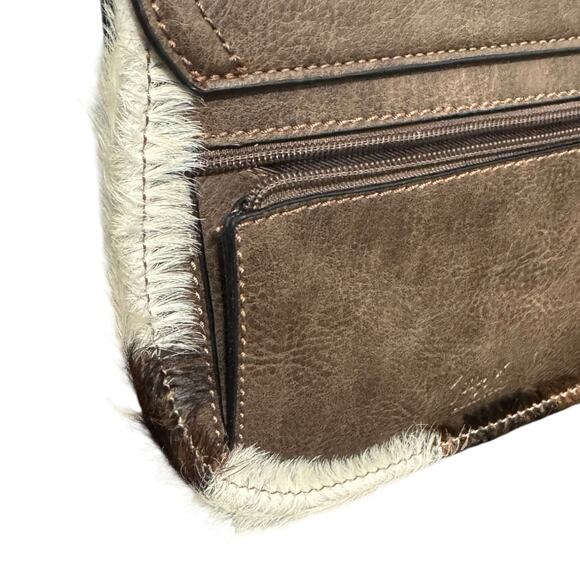 NWT! Tony Lama Western Brindle Brown Cowhide Hair Wristlet Purse - Picture 5 of 7